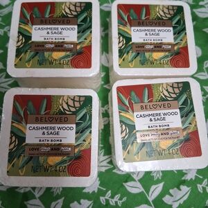 My Beloved Cashmere Wood & Sage Bath Bomb Set - Red and Green